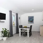 Apartments Mocici *