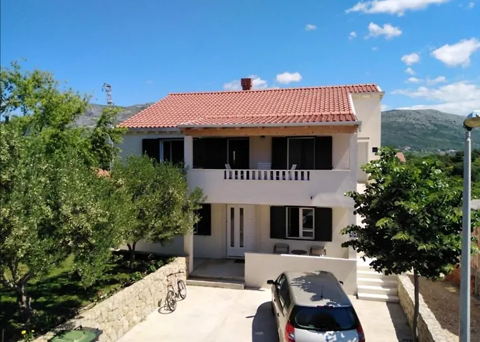 Apartments Mocici Apartment