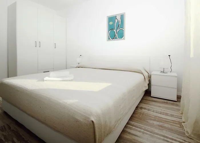 Apartments Mocici Apartment *