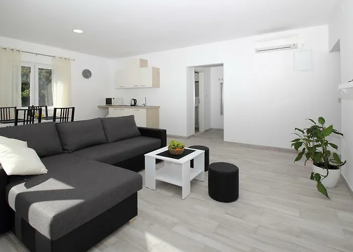 Apartments Mocici * Mocici